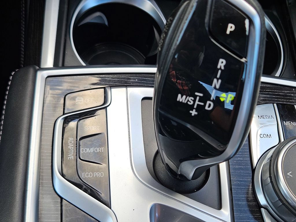 Used 2019 BMW 750i xDrive w/ M Sport Package AWD/4WD image 23