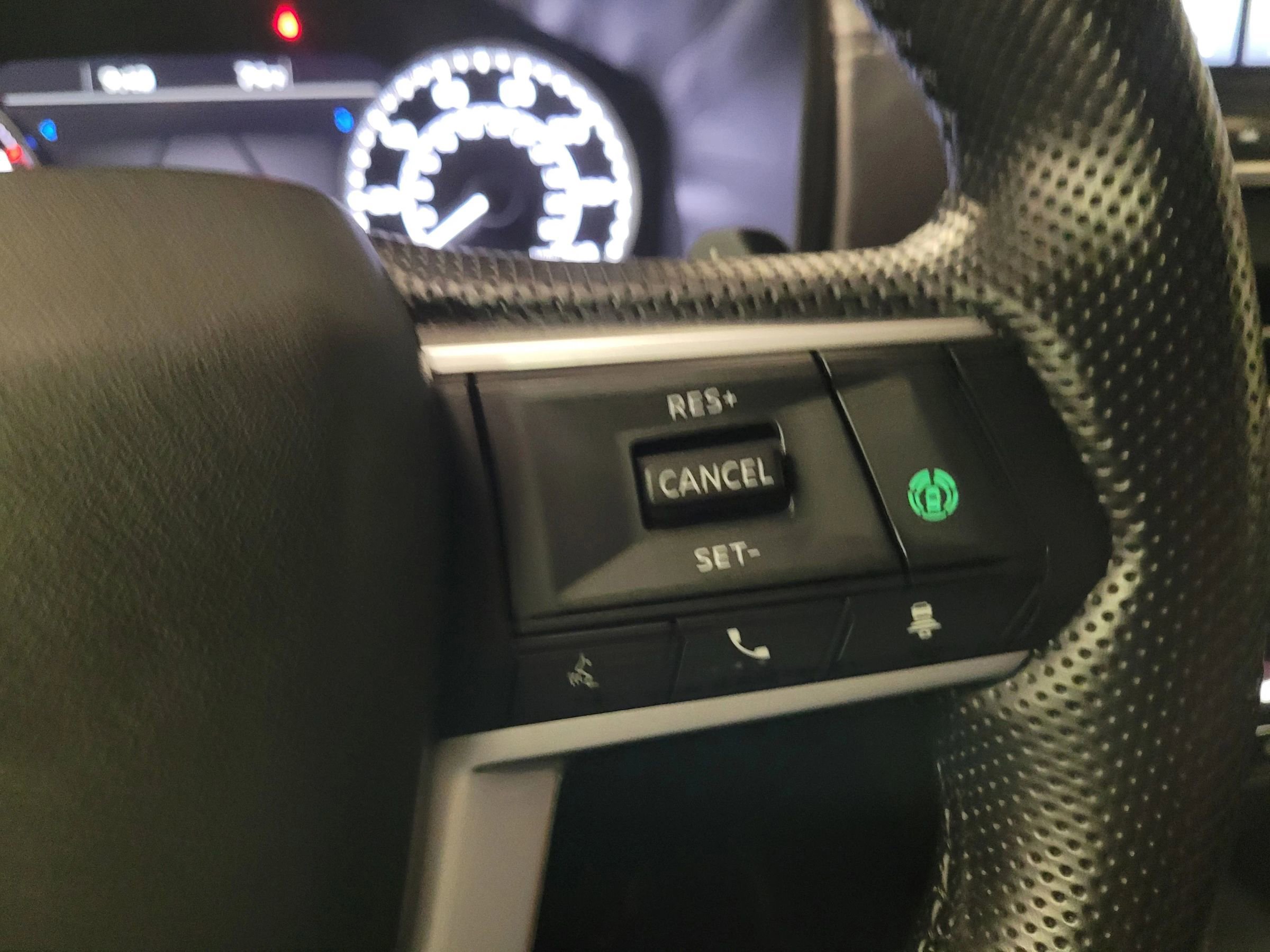 Used 2024 Mitsubishi Outlander SE Black Edition image 19