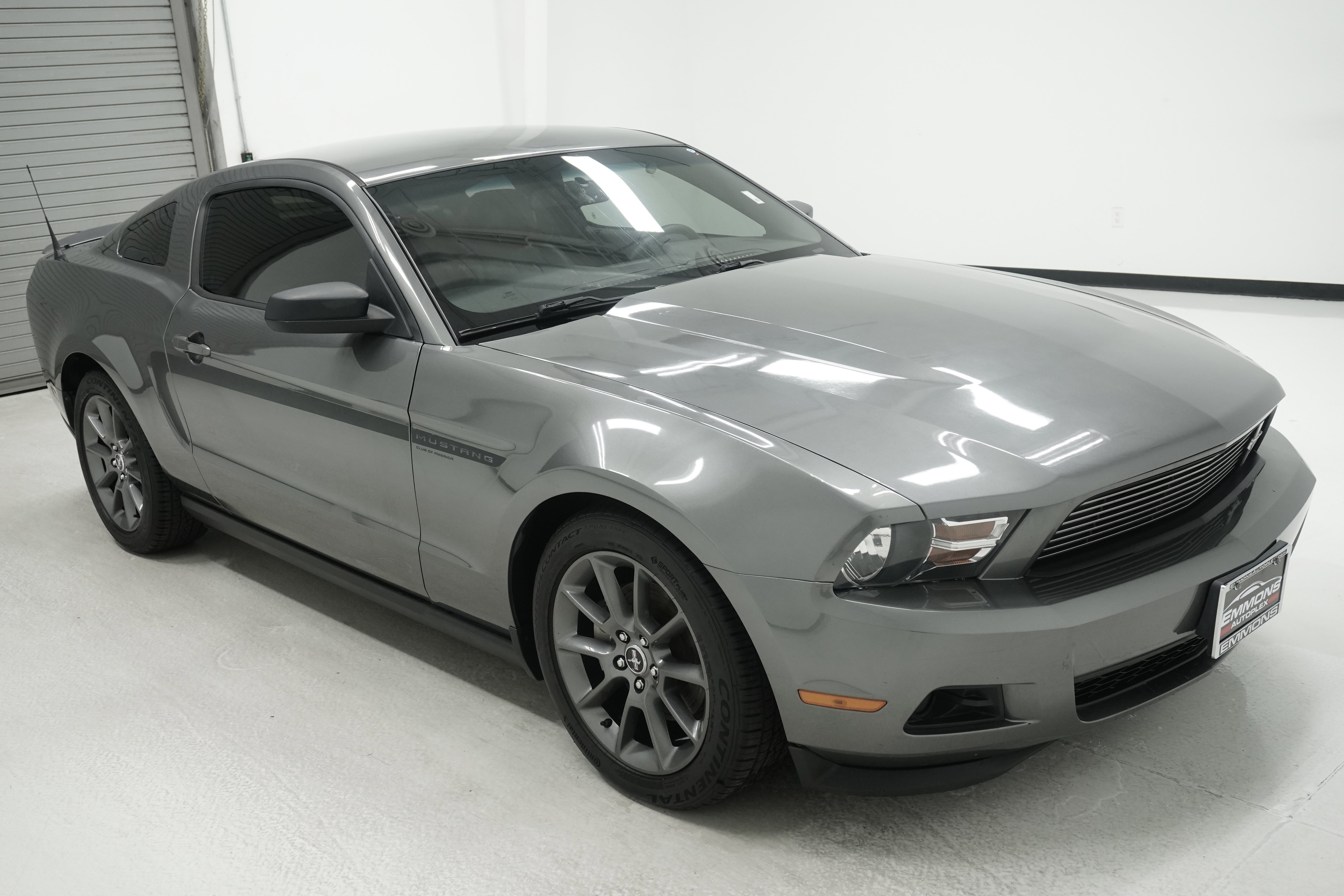 Used 2012 Ford Mustang Premium RWD image 3