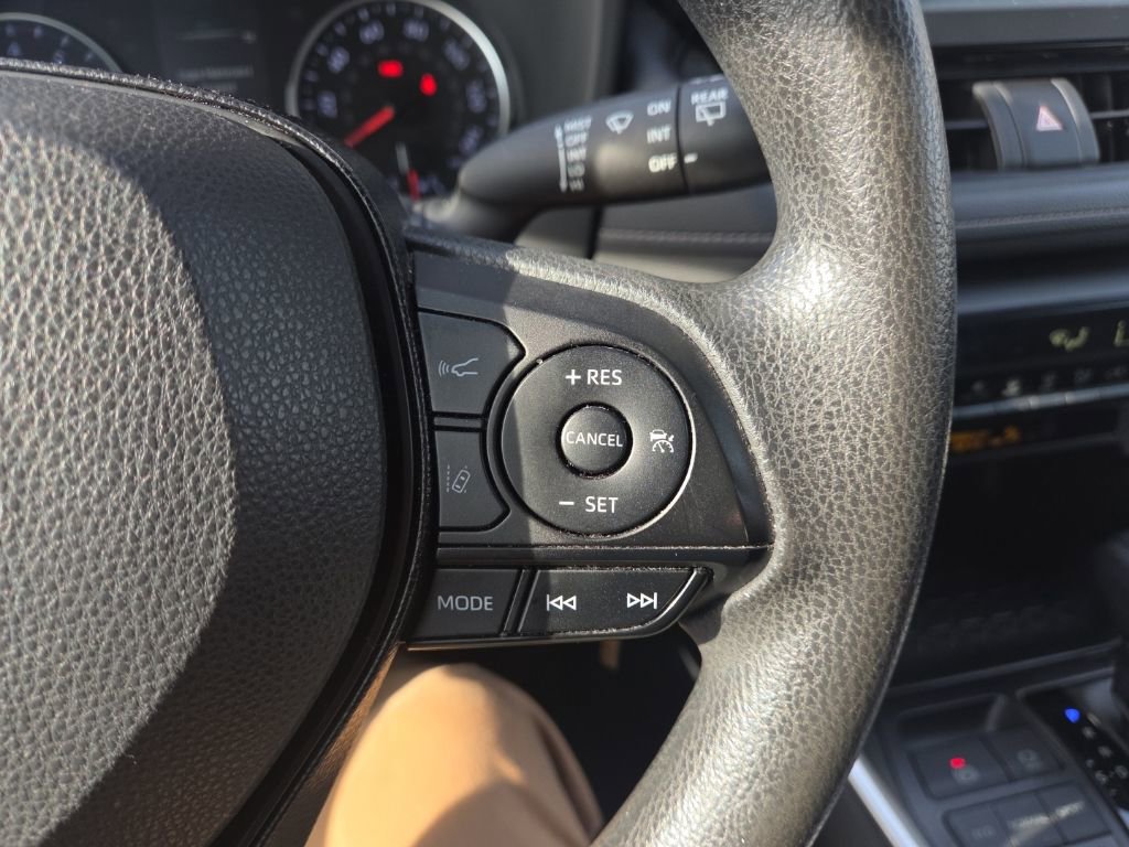 Used 2019 Toyota RAV4 LE w/ All Weather Liner Package image 18