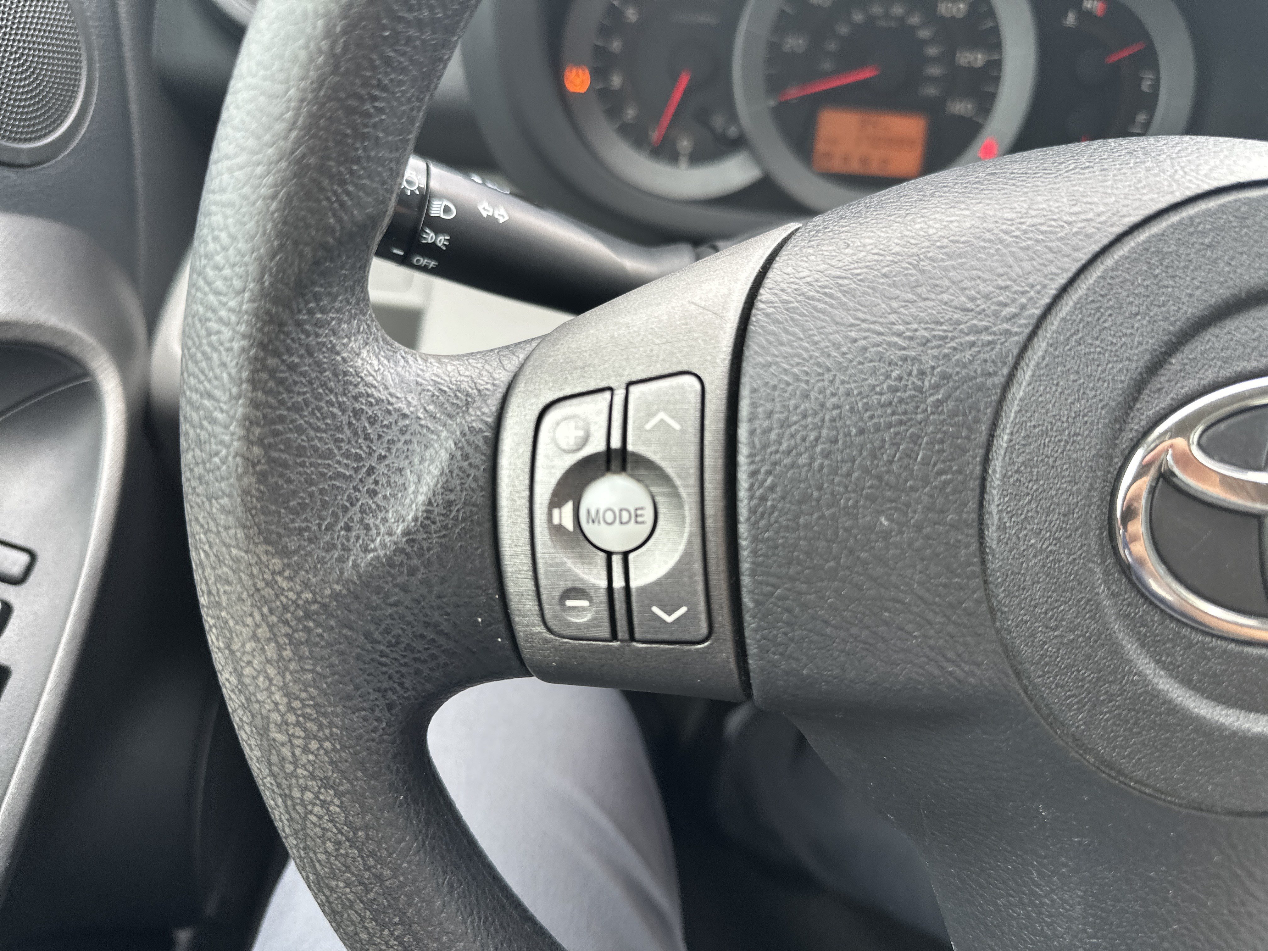Used 2012 Toyota RAV4 4WD w/ Value Pkg image 27