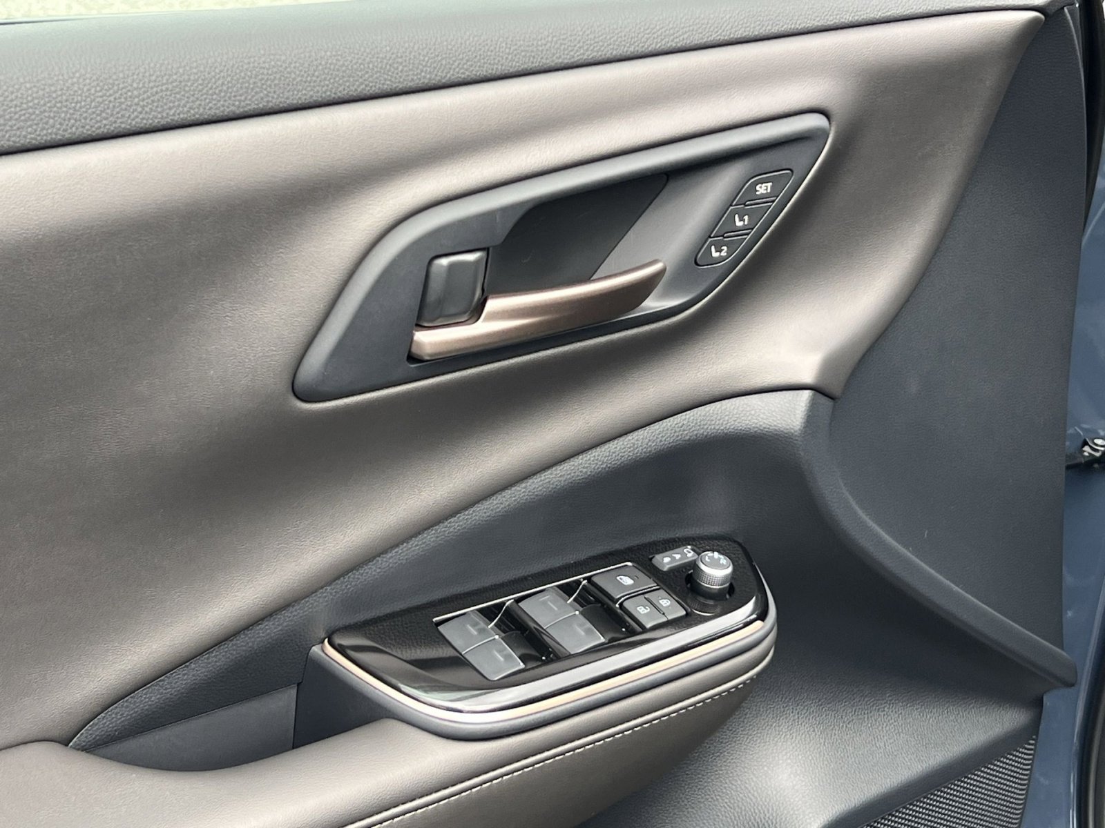 New 2026 Toyota Crown Nightshade image 10