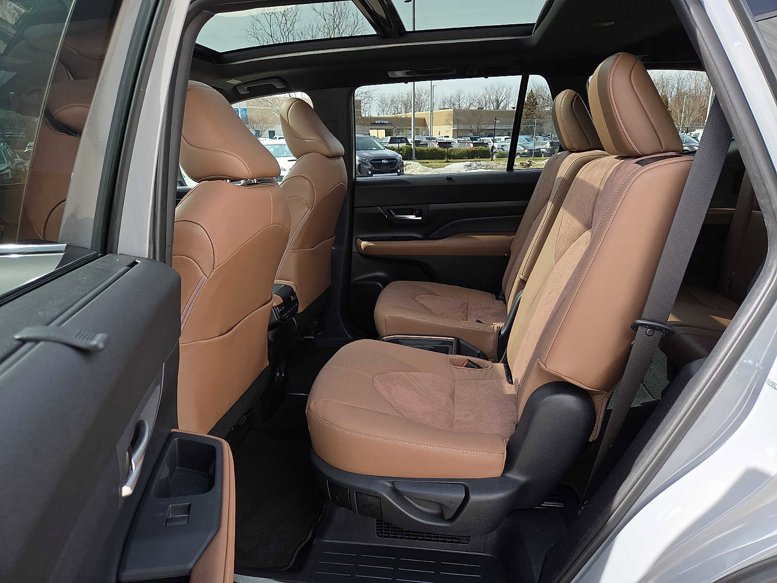 Used 2025 Toyota Grand Highlander Hybrid MAX Platinum image 11