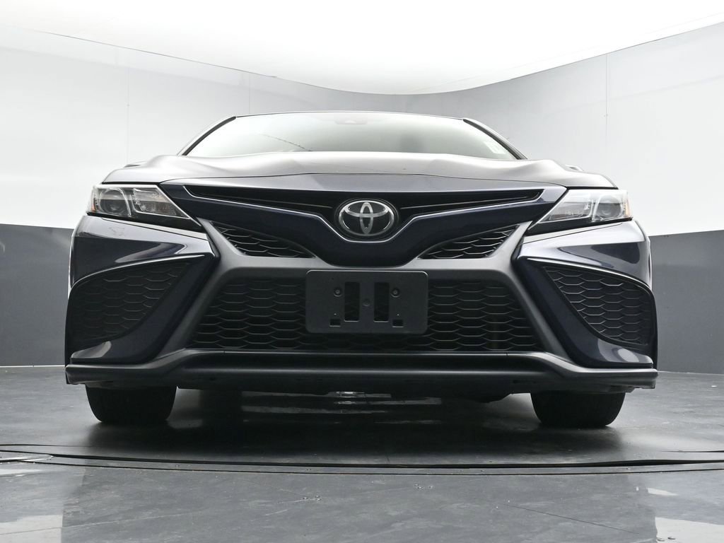 Used 2022 Toyota Camry SE FWD image 19
