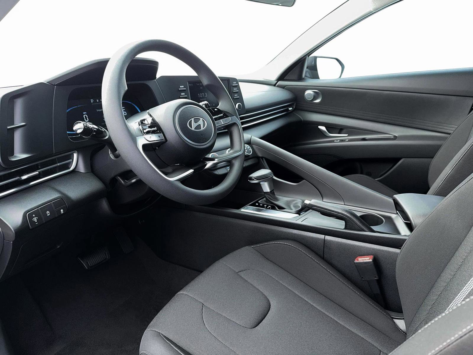 New 2026 Hyundai Elantra SE FWD image 14