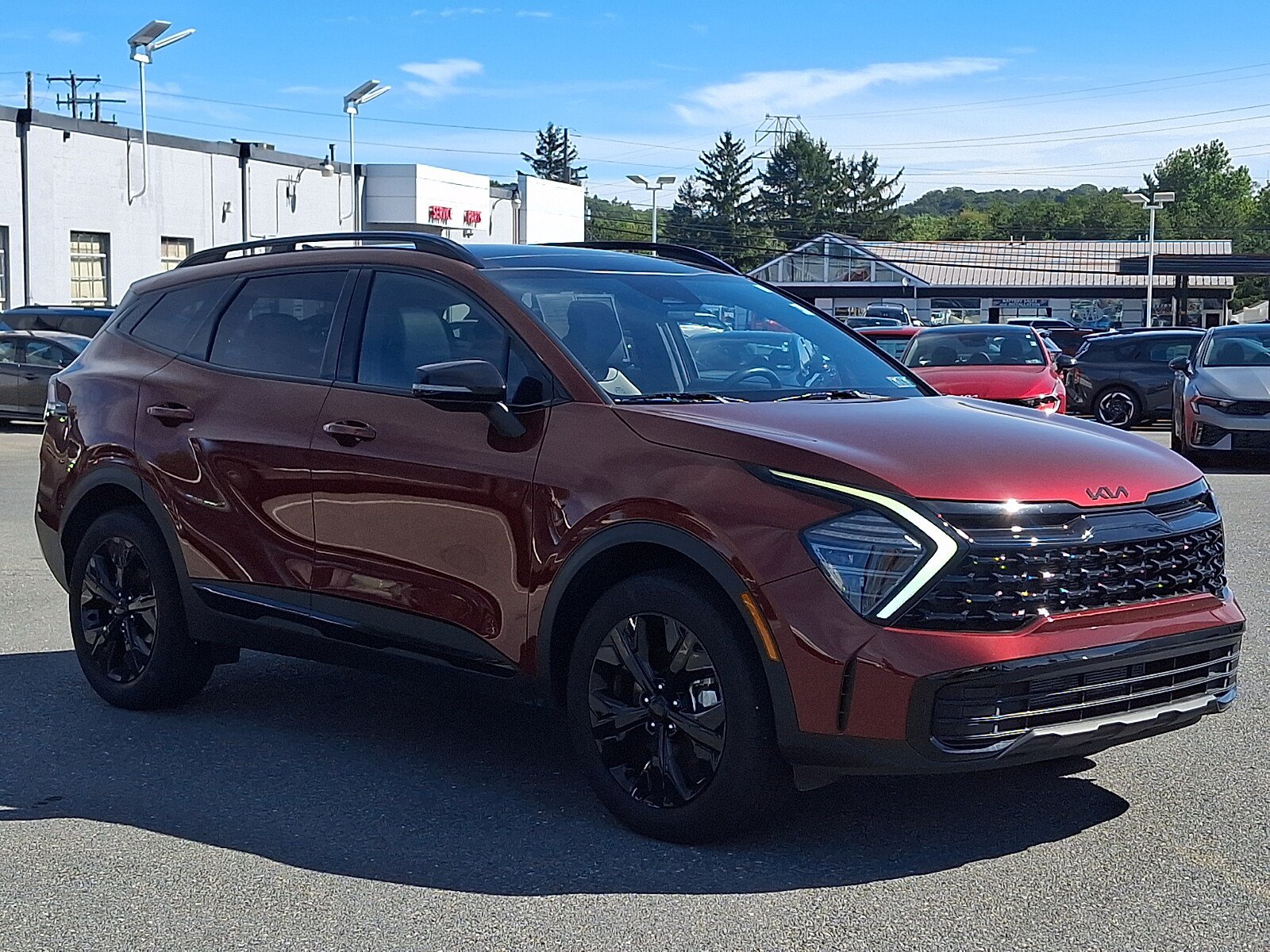 Used 2025 Kia Sportage X-Line w/ Premium Package AWD/4WD image 3