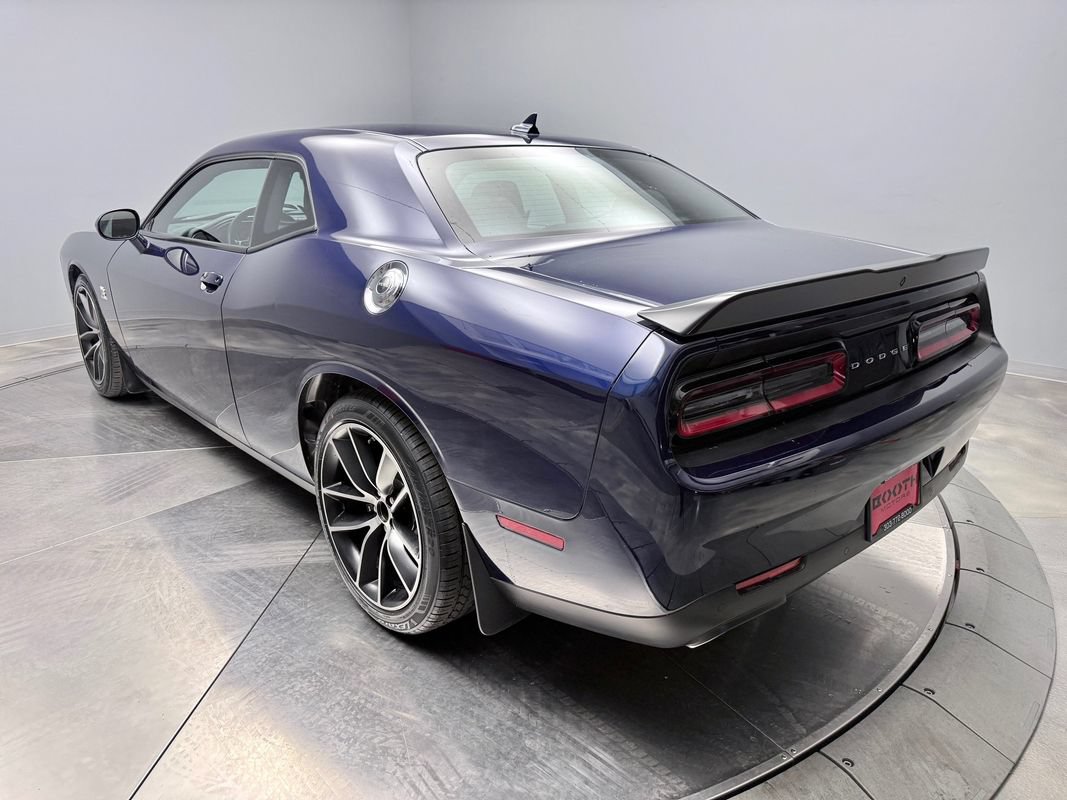 Used 2016 Dodge Challenger R/T Scat Pack RWD image 7