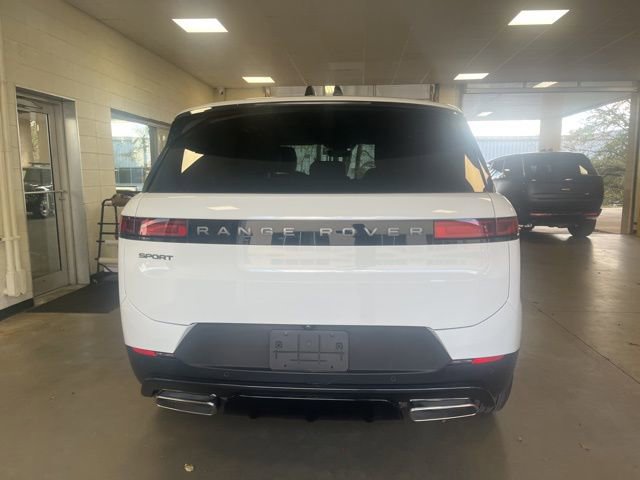 Used 2026 Land Rover Range Rover Velar Dynamic SE image 4