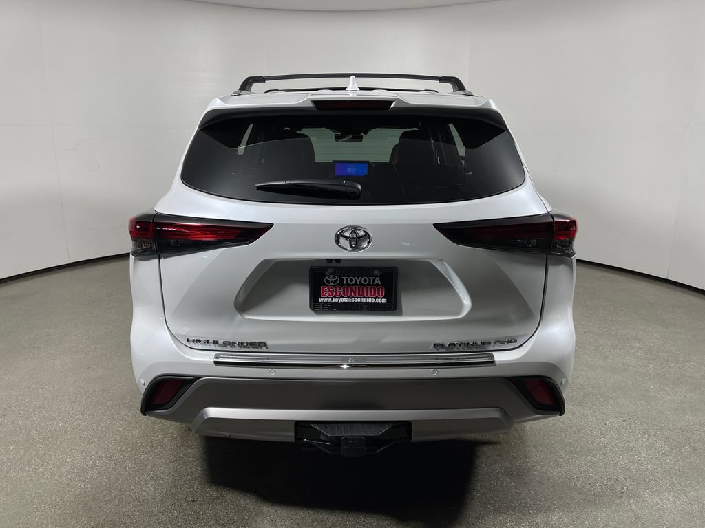 New 2026 Toyota Highlander Platinum AWD/4WD image 4