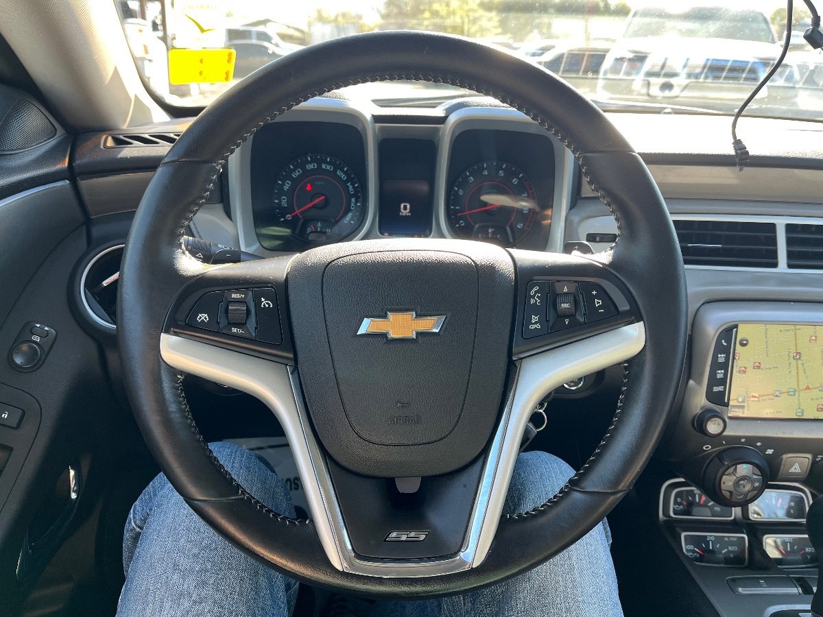 Used 2014 Chevrolet Camaro SS image 18