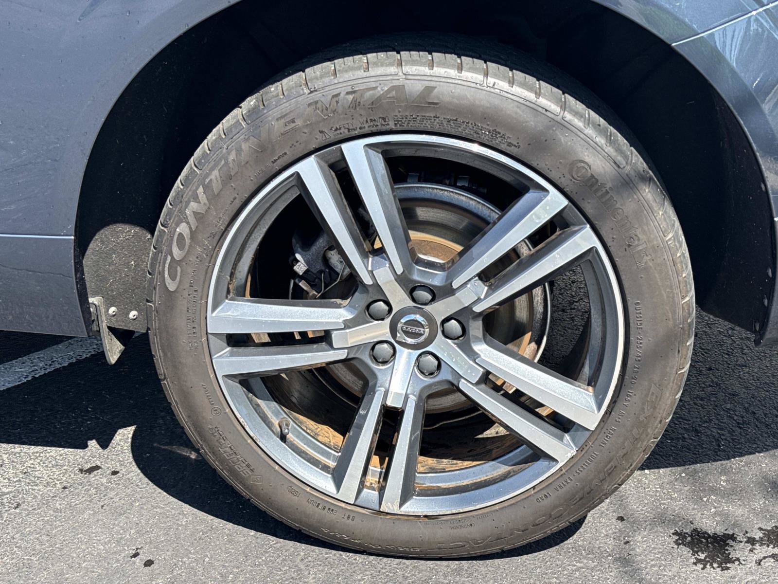 Used 2018 Volvo XC60 T6 Momentum w/ Convenience Package AWD/4WD image 12