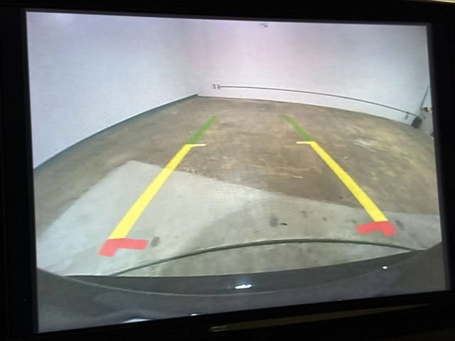 Used 2024 Chrysler Pacifica Touring-L FWD image 15