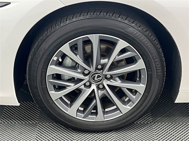 Certified 2025 Lexus ES 350 image 23