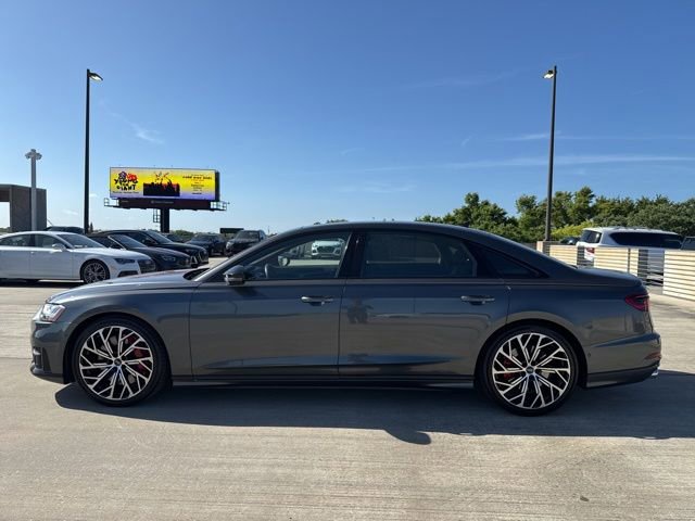 Used 2021 Audi S8 L image 6