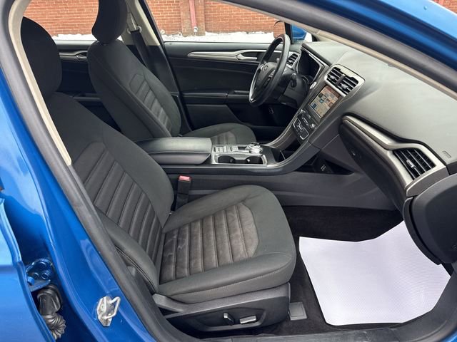 Used 2019 Ford Fusion SE image 27