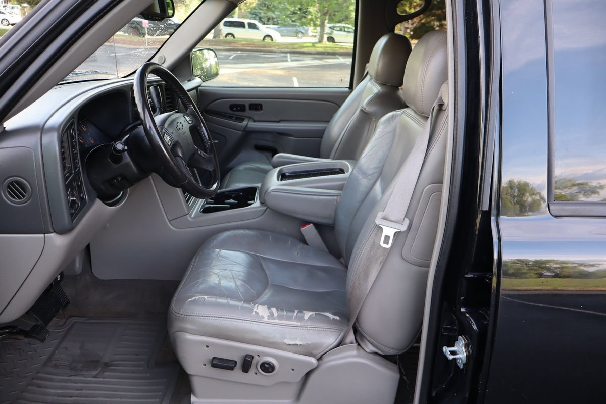 Used 2005 Chevrolet Avalanche Z71 w/ Sun And Sound Package AWD/4WD image 18