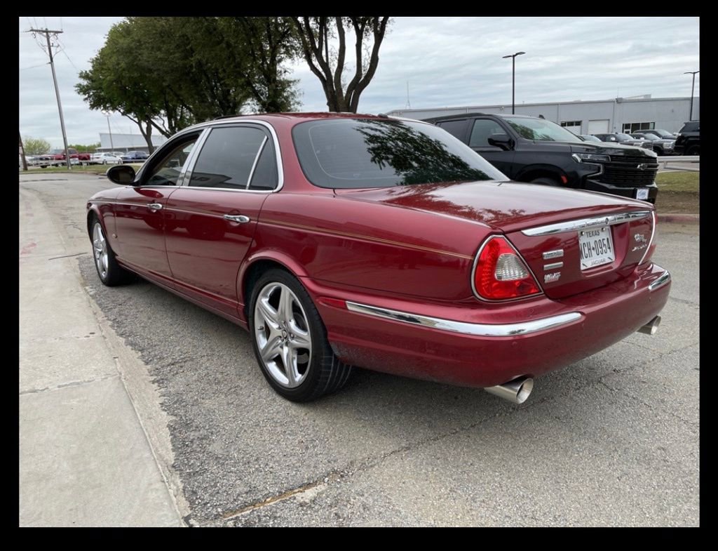 Used 2006 Jaguar XJ8 image 2