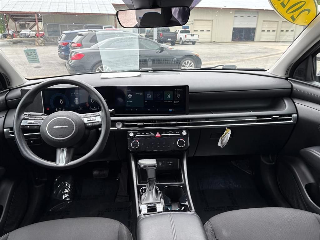 Used 2025 Hyundai Tucson SEL FWD image 8