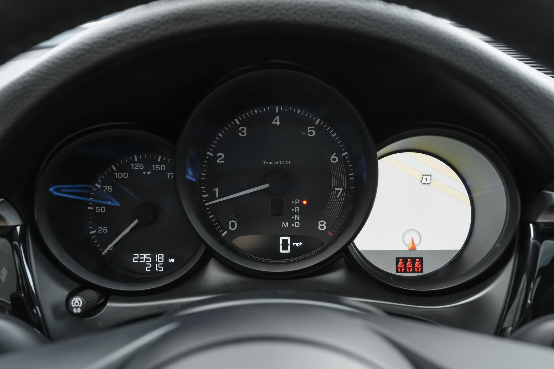 Used 2022 Porsche Macan image 9