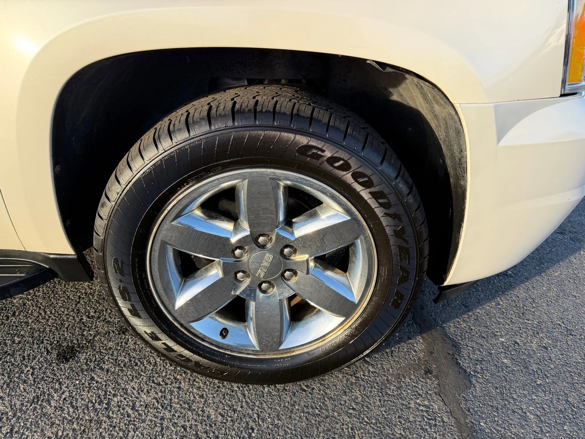 Used 2012 GMC Yukon XL SLT image 20