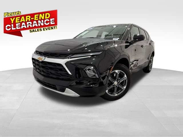 Used 2025 Chevrolet Blazer LT image 1