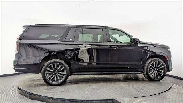 Used 2023 Cadillac Escalade ESV Sport AWD/4WD image 9
