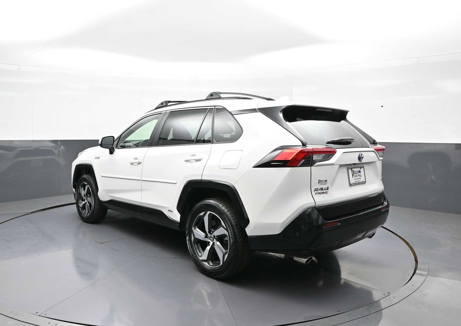 Used 2023 Toyota RAV4 SE w/ Weather & Moonroof Package AWD/4WD image 7