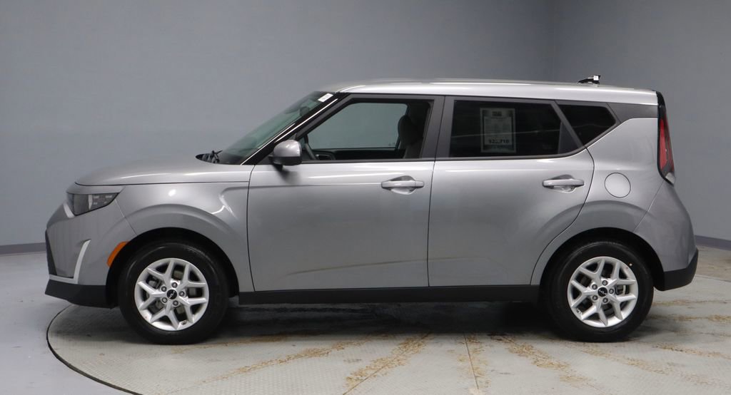 Used 2025 Kia Soul LX w/ LX Technology Package image 7