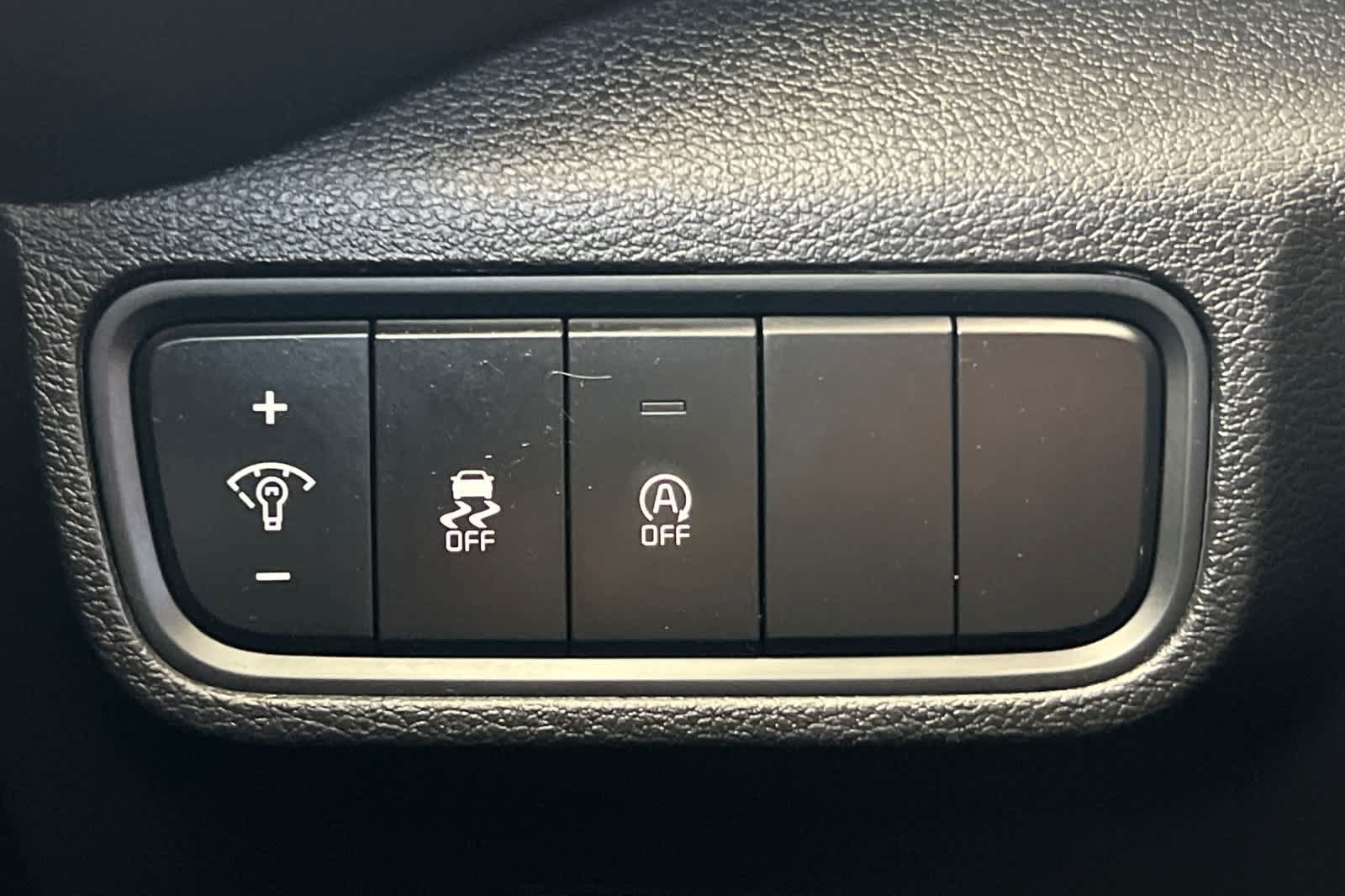 Used 2023 Kia Soul LX w/ LX Technology Package FWD image 28