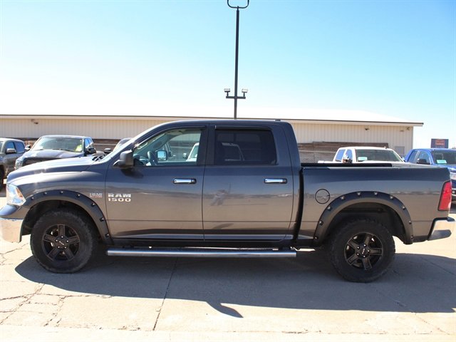 Used 2017 RAM 1500 Classic SLT AWD/4WD image 4
