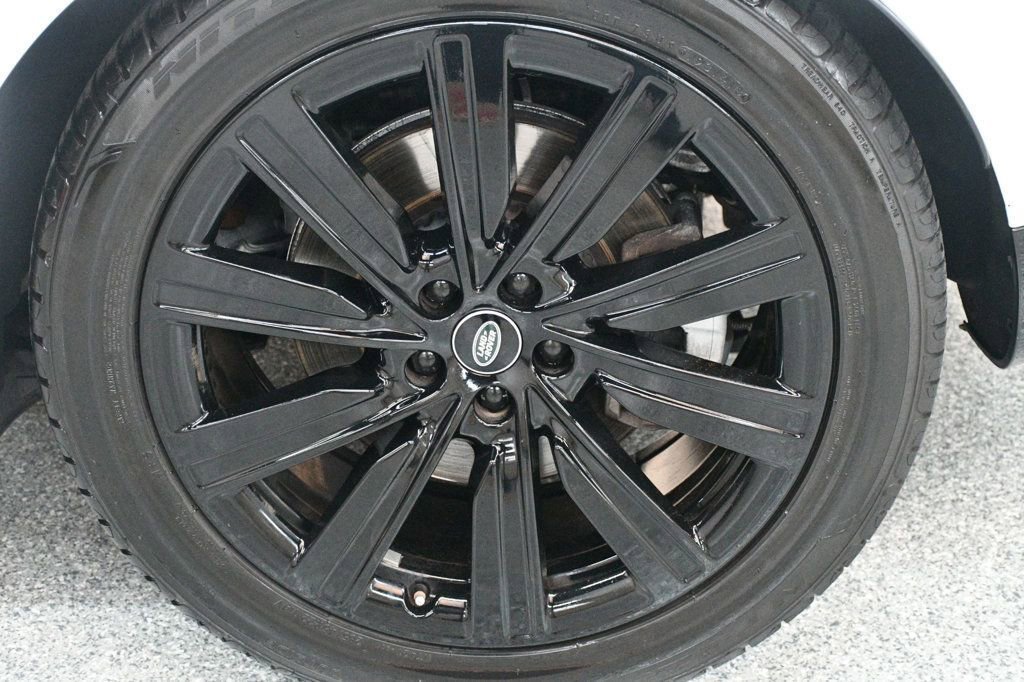 Used 2023 Land Rover Range Rover SE image 20