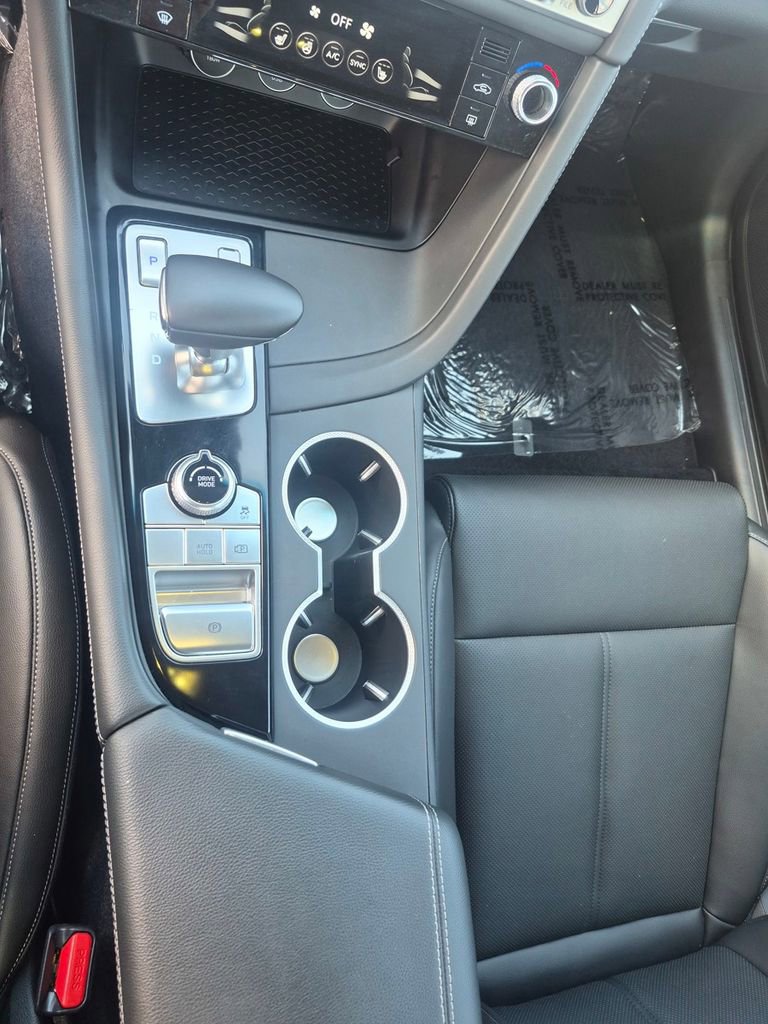 Used 2026 Genesis G70 2.5T image 19