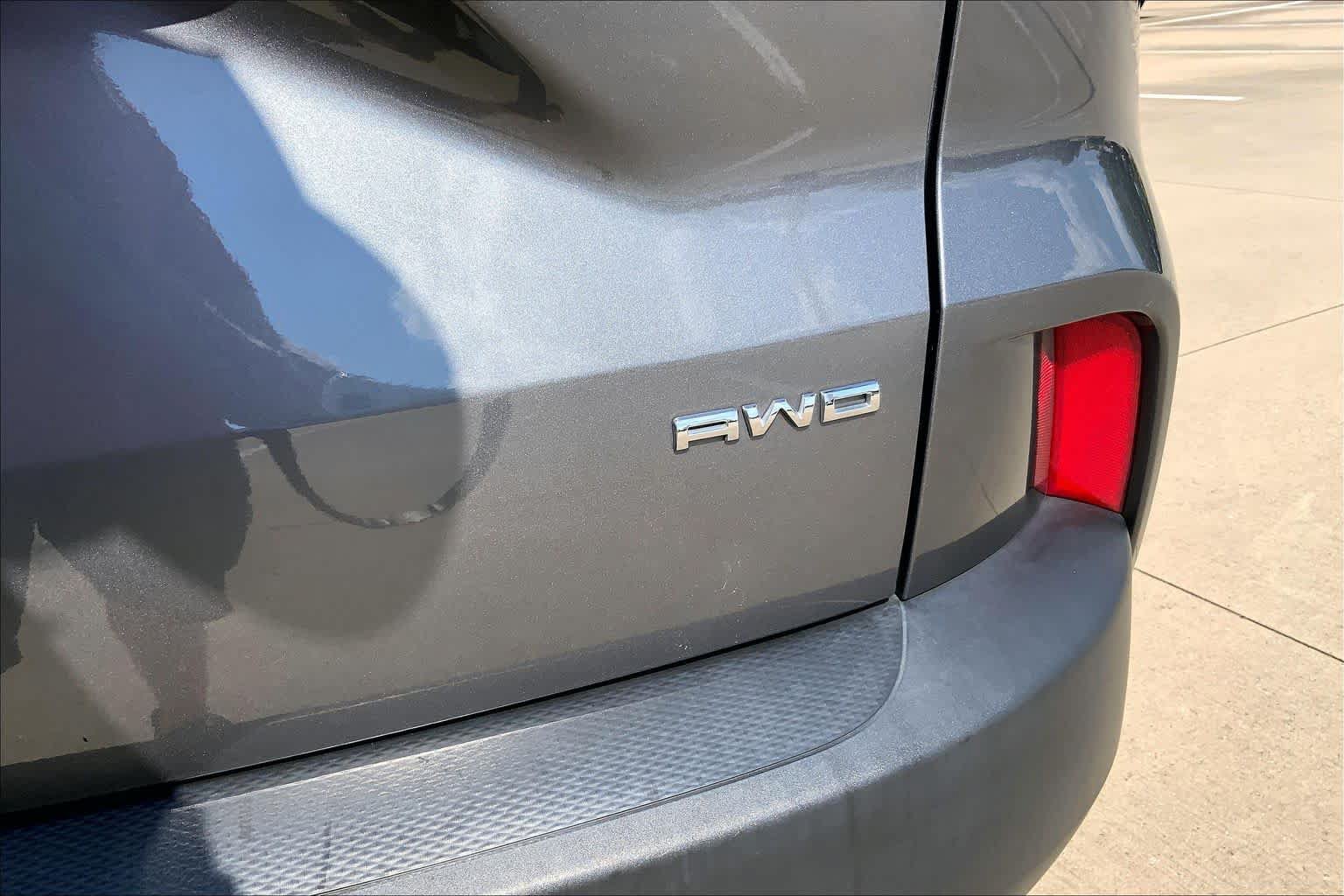 Used 2025 Ford Escape ST-Line AWD/4WD image 10