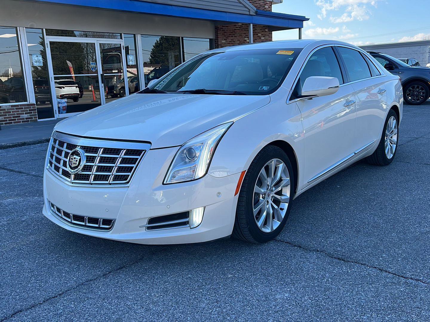 Used 2015 Cadillac XTS Luxury w/ Driver Awareness Package image 1