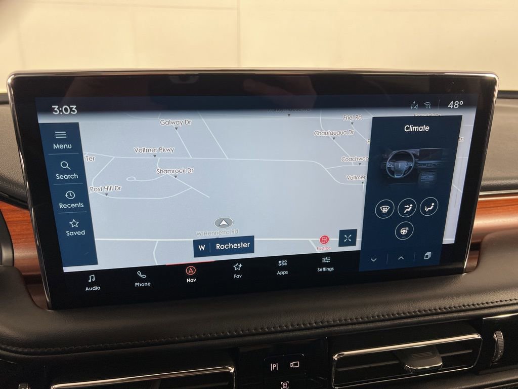 Used 2022 Lincoln Nautilus Reserve w/ Luxury Package image 19