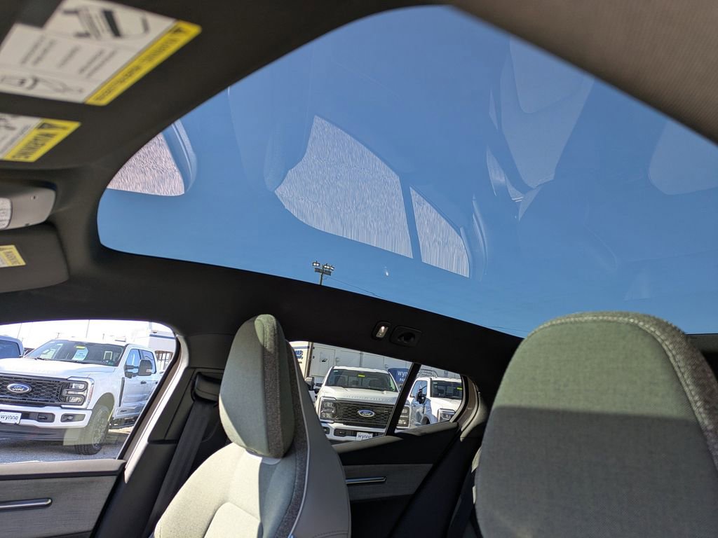 New 2026 Volvo EX30 Cross Country Ultra w/ Protection Package Premier image 18