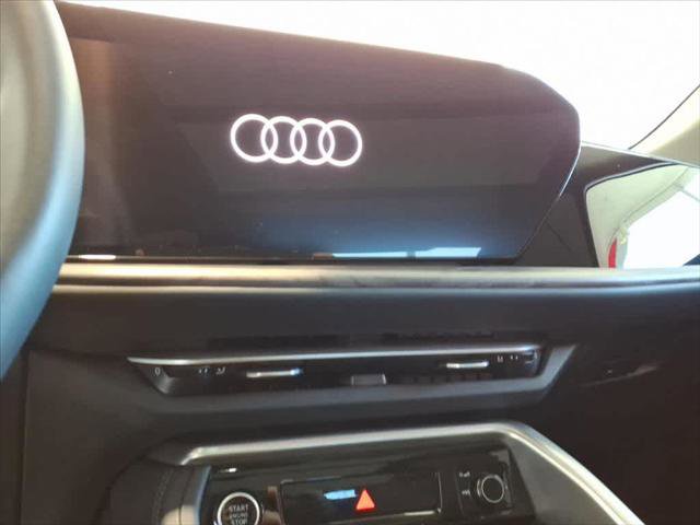 Certified 2025 Audi Q5 Premium w/ Convenience Package image 12