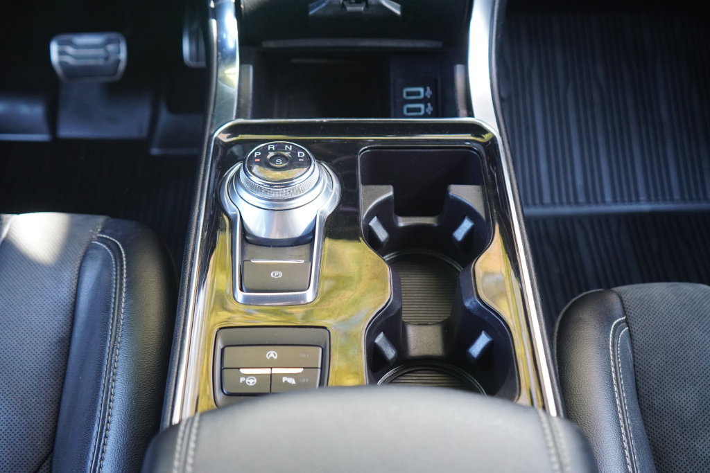 Used 2019 Ford Edge ST w/ Equipment Group 401A AWD/4WD image 23