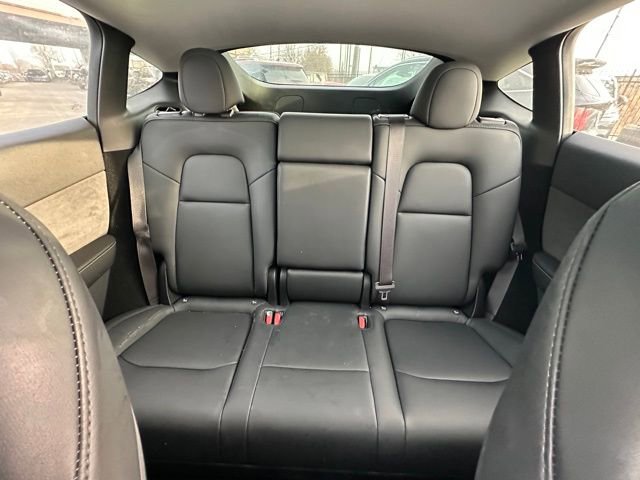 Used 2024 Tesla Model Y Performance image 11