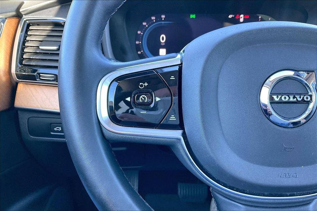 Used 2024 Volvo XC90 B6 Plus w/ Protection Package Premier image 18
