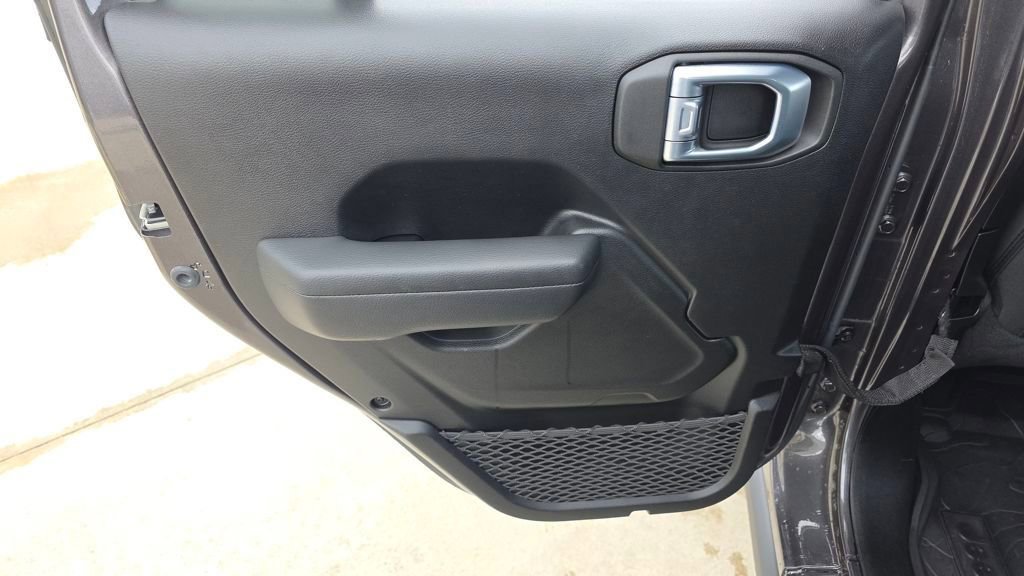 Used 2022 Jeep Wrangler Unlimited Sport image 19