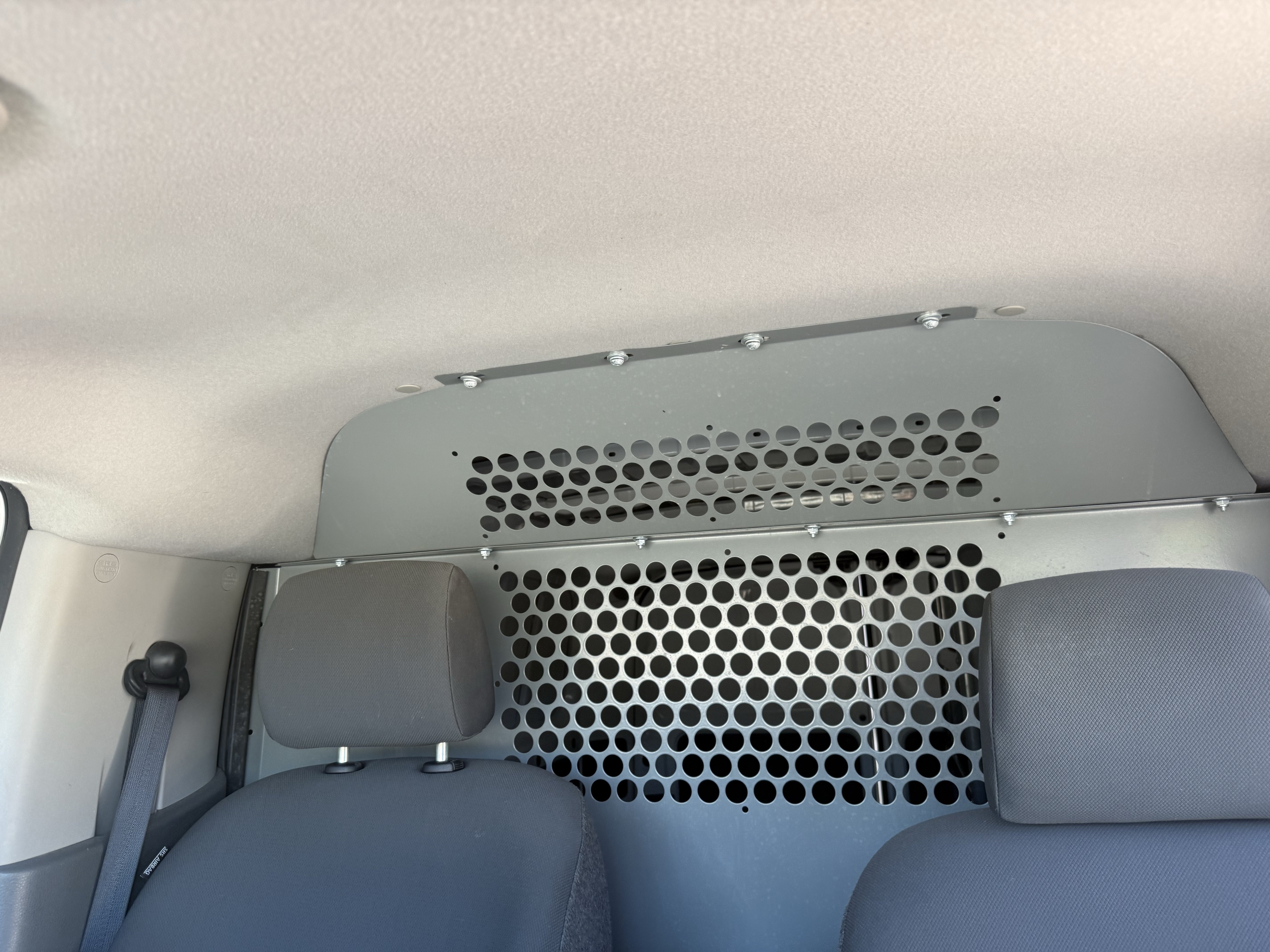 Used 2018 Nissan NV200 S FWD image 25