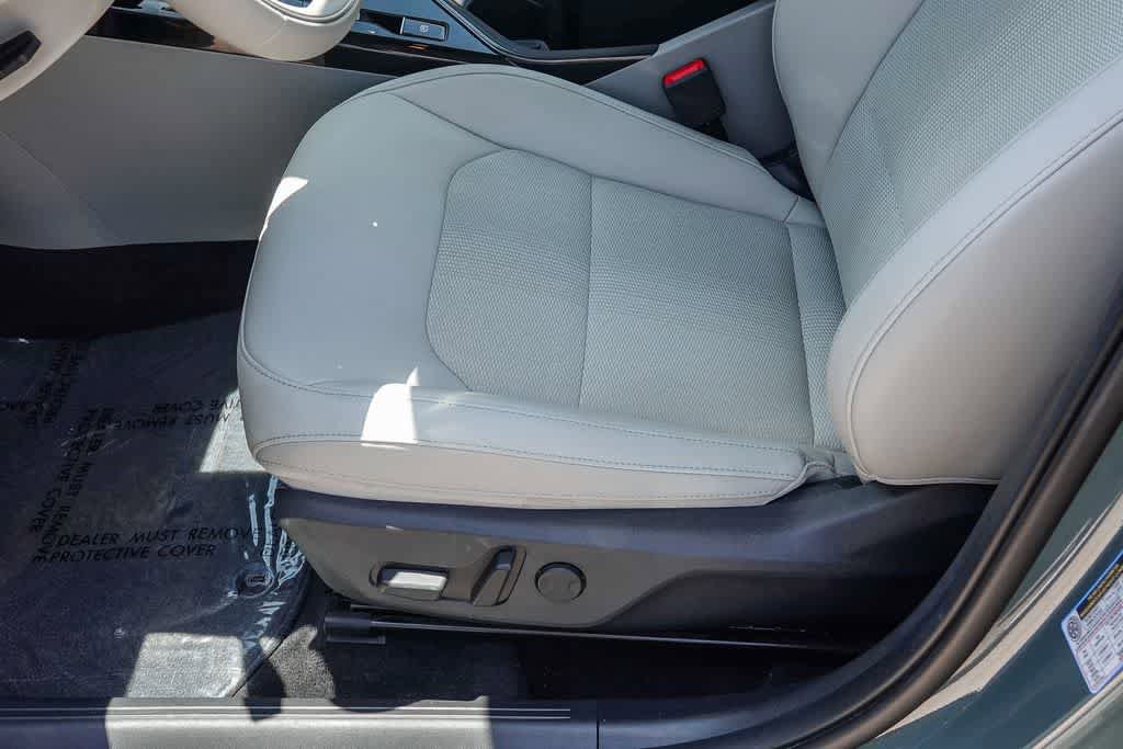 Certified 2023 Kia Niro Wind FWD image 19
