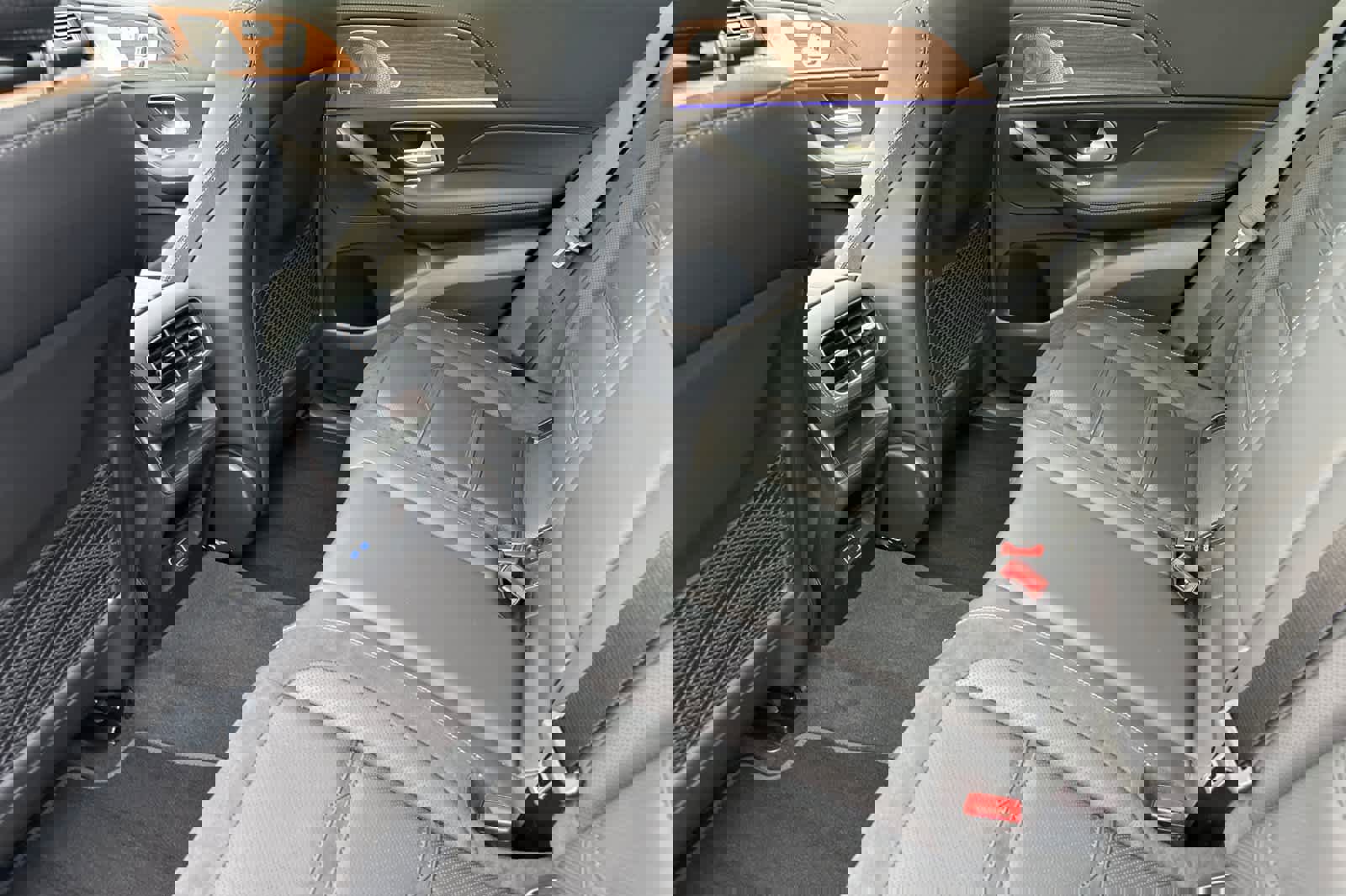 New 2026 Mercedes-Benz GLE 53 AMG 4MATIC image 11