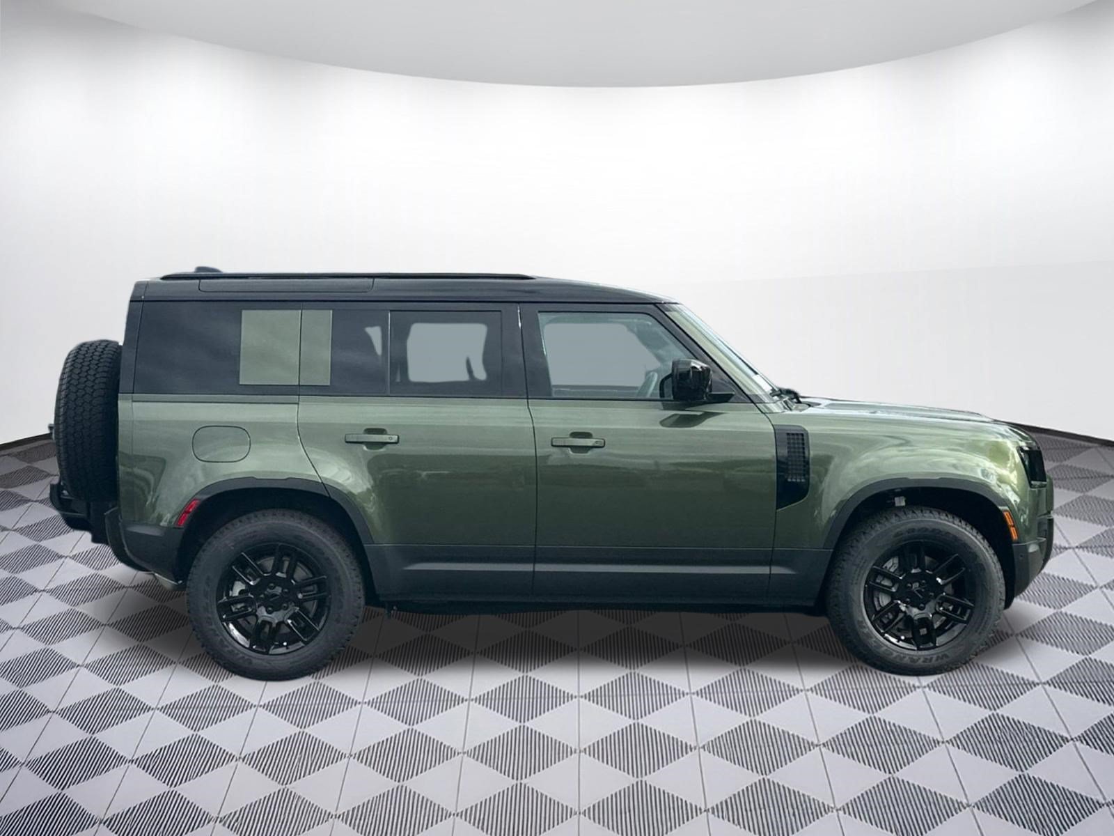 New 2026 Land Rover Defender 110 S AWD/4WD image 8