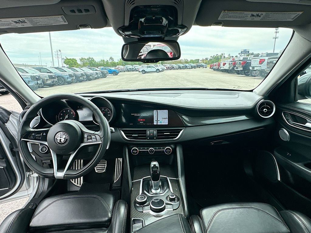 Used 2019 Alfa Romeo Giulia Ti image 3