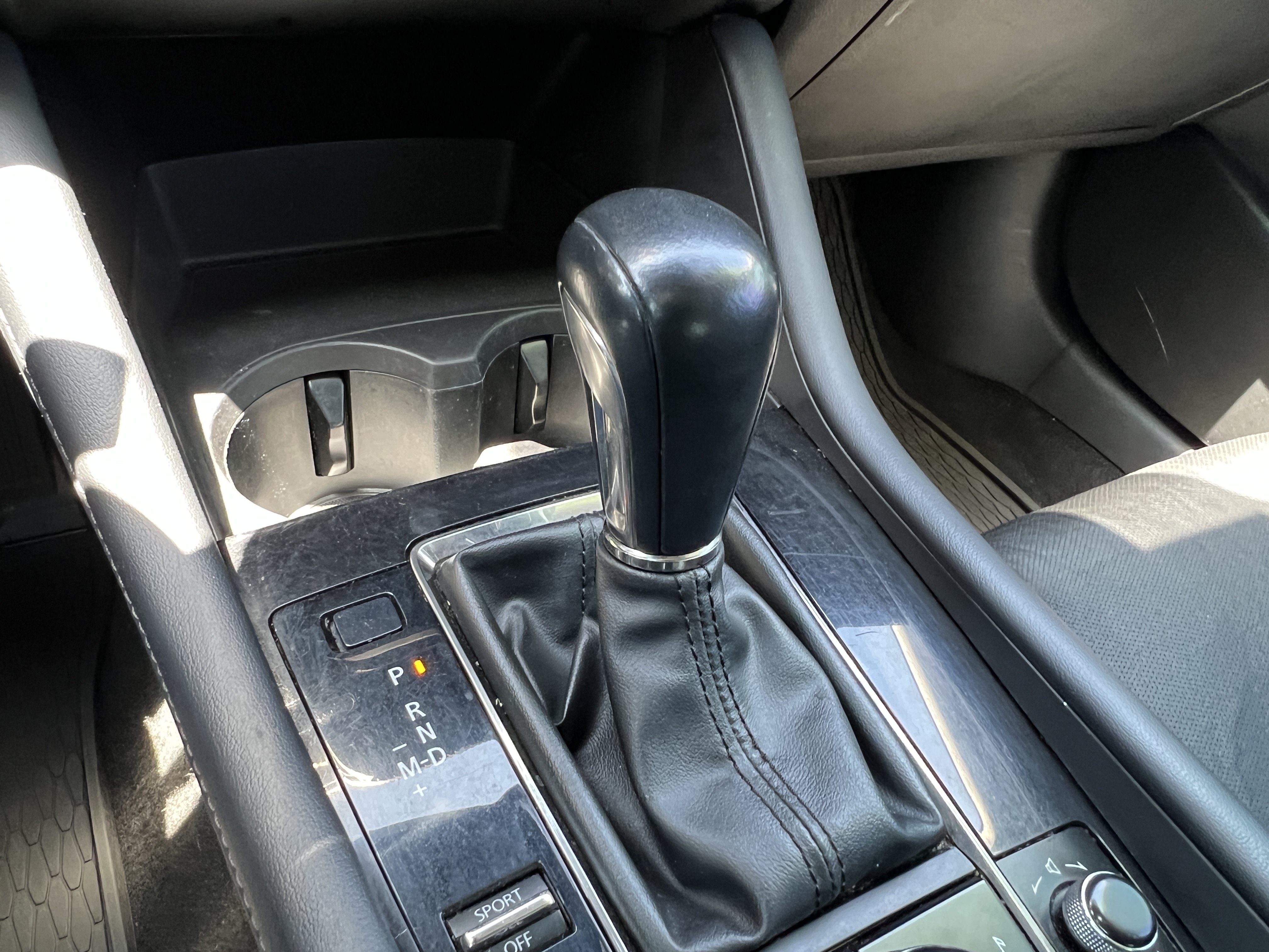Used 2022 MAZDA MAZDA3 s FWD image 31