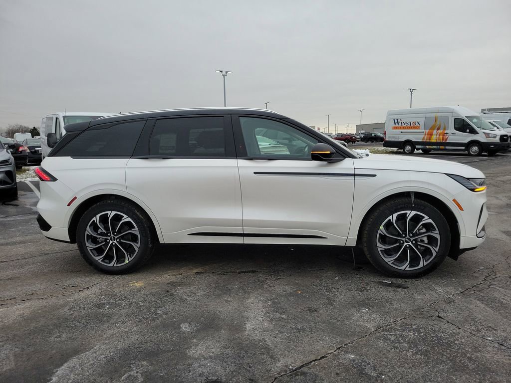 New 2026 Lincoln Nautilus Reserve image 3