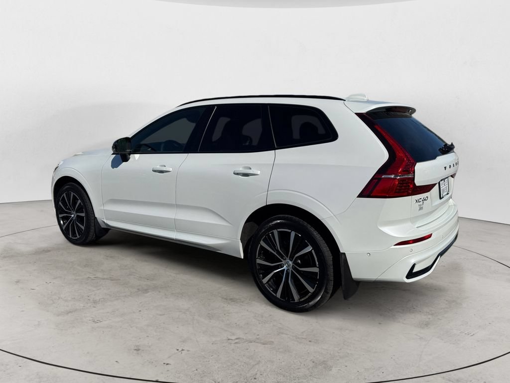 Certified 2024 Volvo XC60 B5 Plus w/ Climate Package AWD/4WD image 4