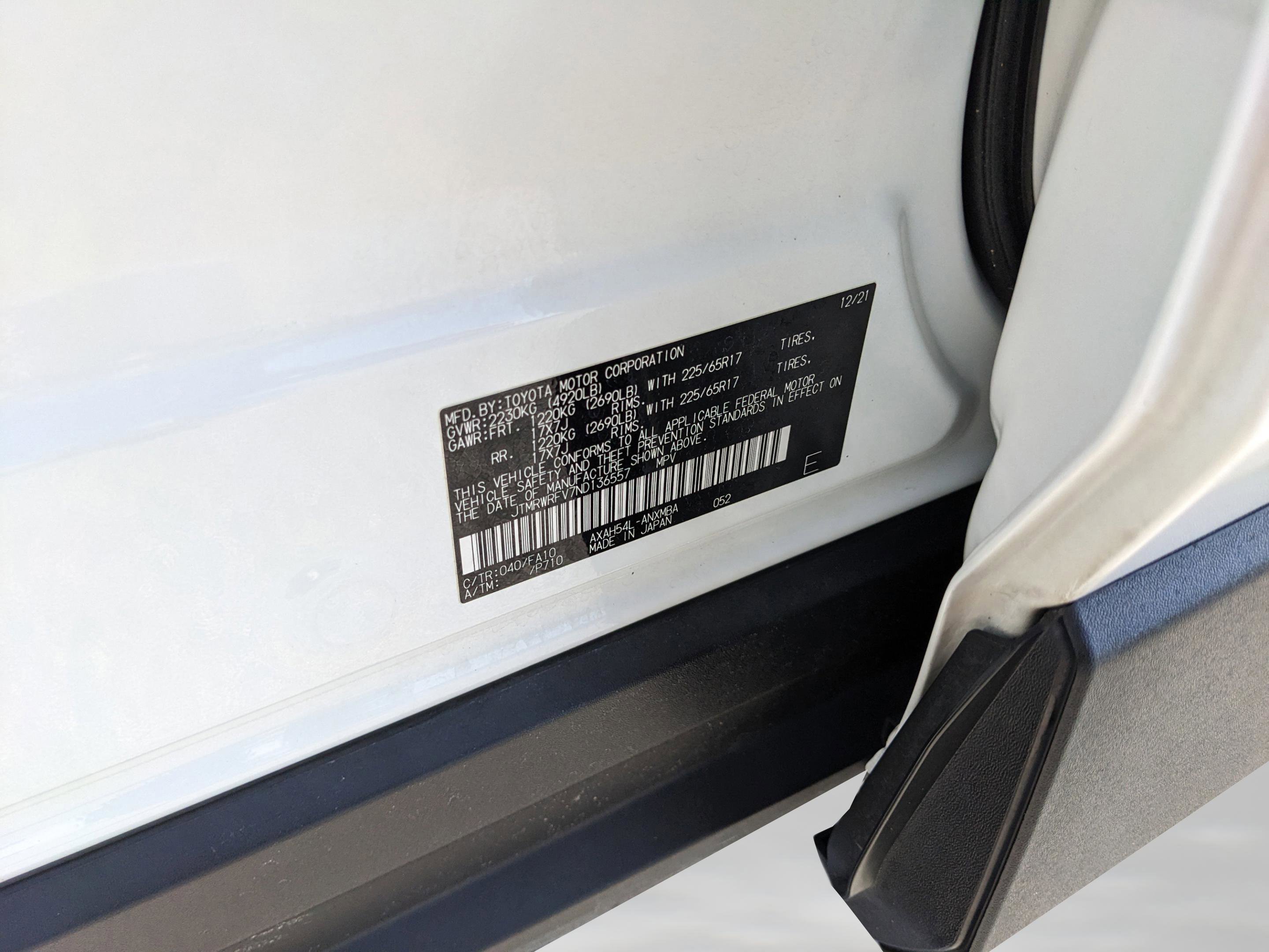 Used 2022 Toyota RAV4 XLE image 40